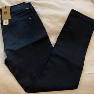 DL 1961 "Angel" Mid-Rise Skinny Ankle (Size 32)